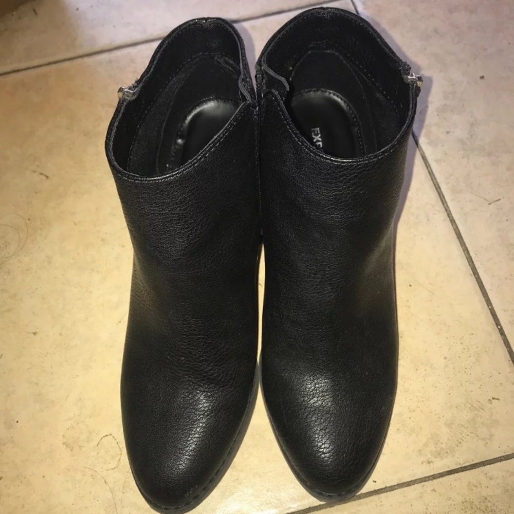 EXPRESS booties